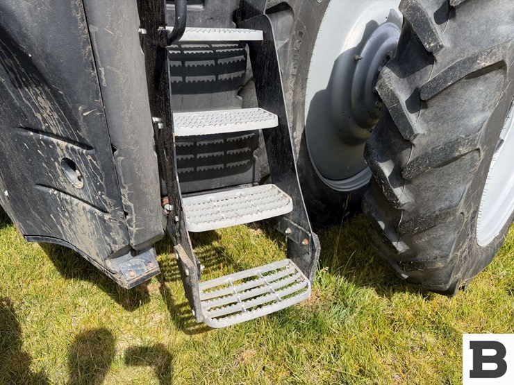 2013-case-ih-magnum-290-image-24