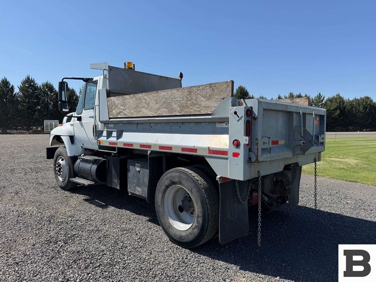 2009-international-workstar-7500-image-3