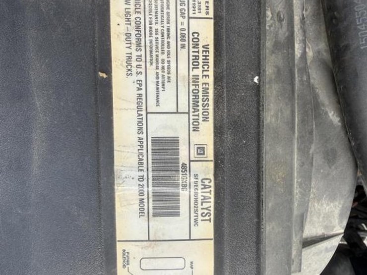 2000-chevrolet-silverado-1500-image-18