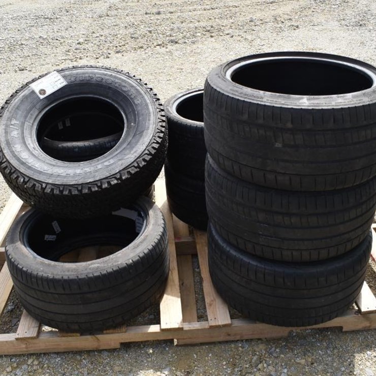 ASSORTED PASSENGER VEHICLE TIRES 42951