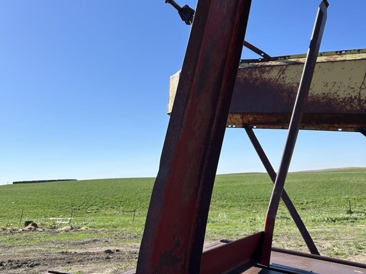 new-holland-1000-image-12