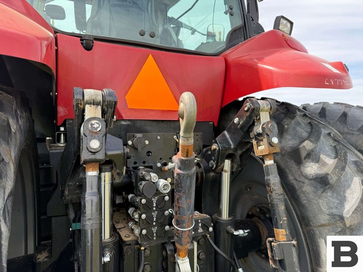 2011-case-ih-magnum-260-image-41