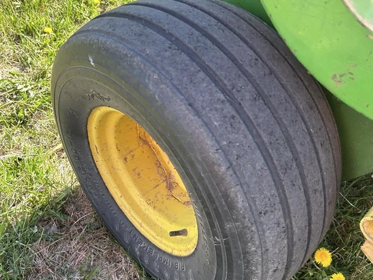 john-deere-336-image-26