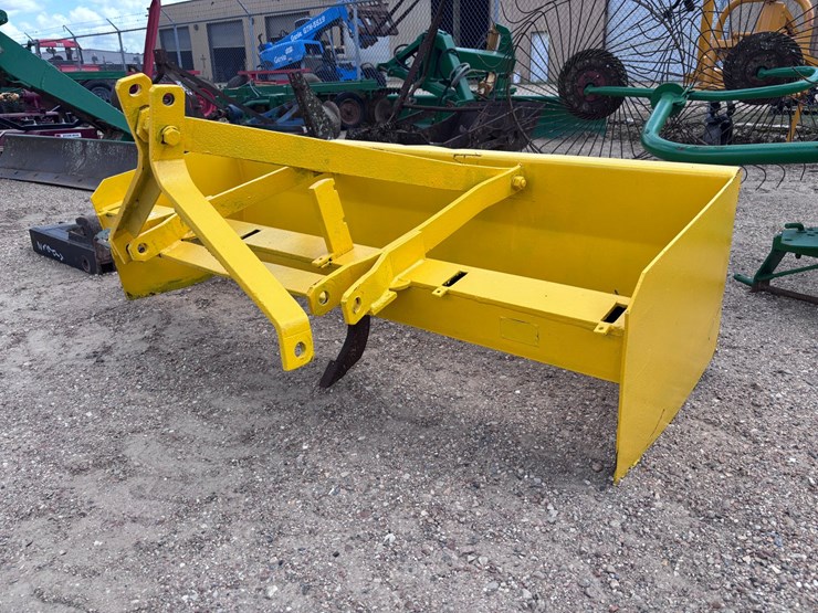 #1014-•-6ft-box-blade-image-1