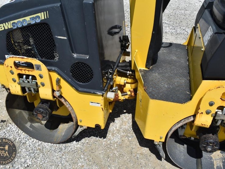 2017-bomag-bw900-50-image-13