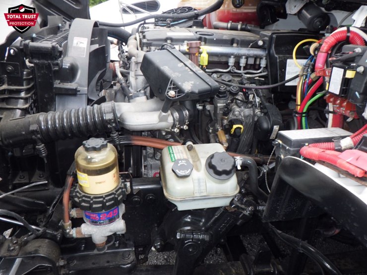 2020-freightliner-m2-106-image-15