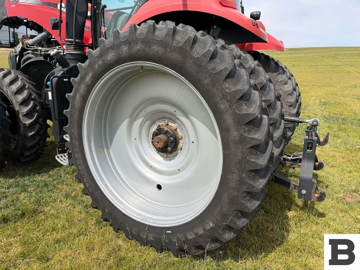 2017-case-ih-magnum-250-cvt-image-49