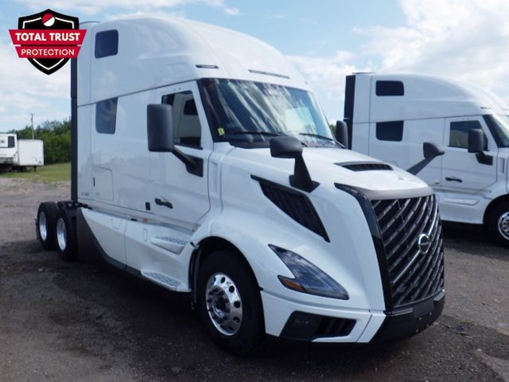 2025-volvo-vnl860-image-3