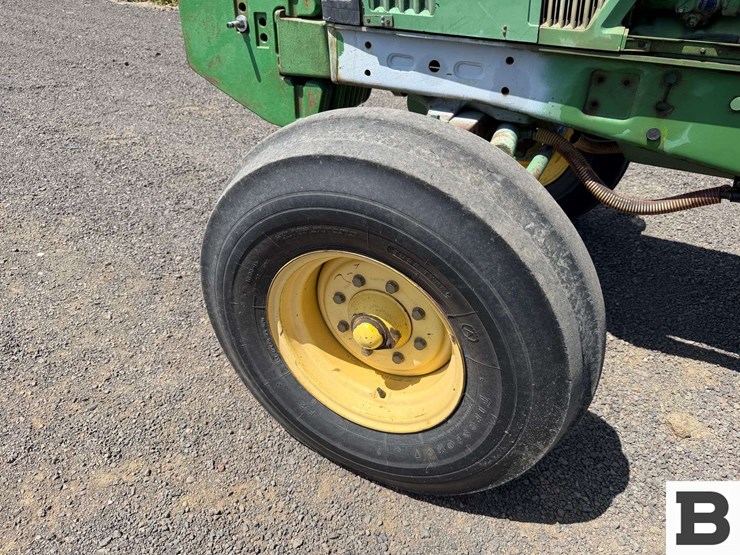 1997-john-deere-6400-image-13