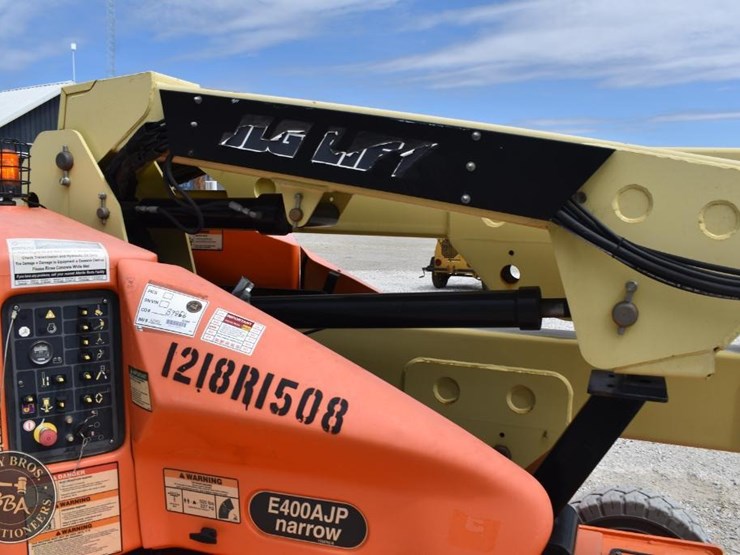 2012-jlg-e400ajpn-image-17