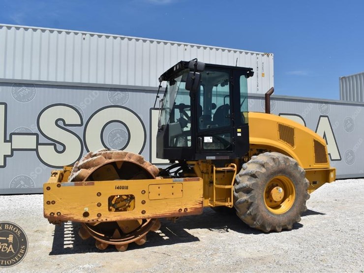 2014-caterpillar-cp56b-image-5
