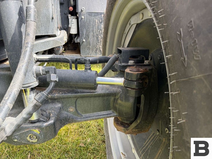 2014-case-ih-magnum-260-cvt-image-21