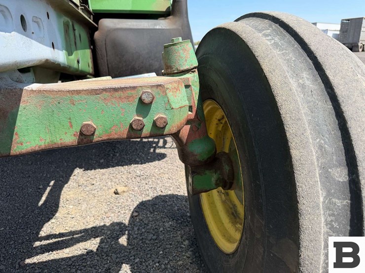 1997-john-deere-6400-image-11