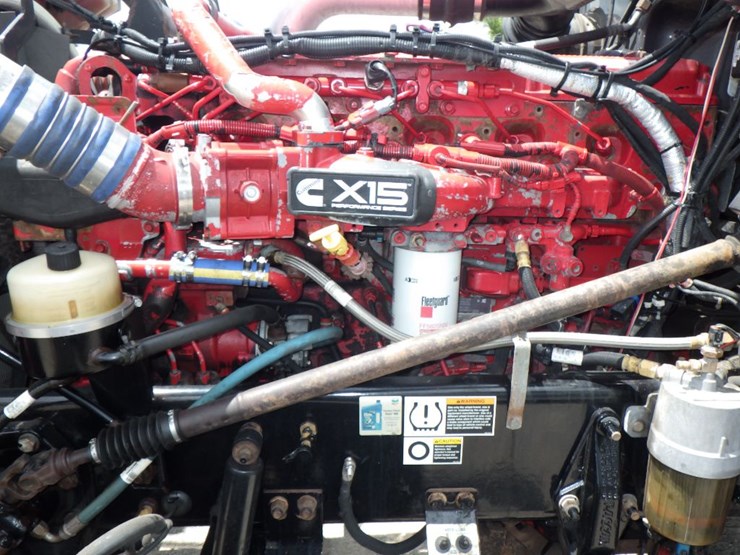 2018-peterbilt-389-image-26