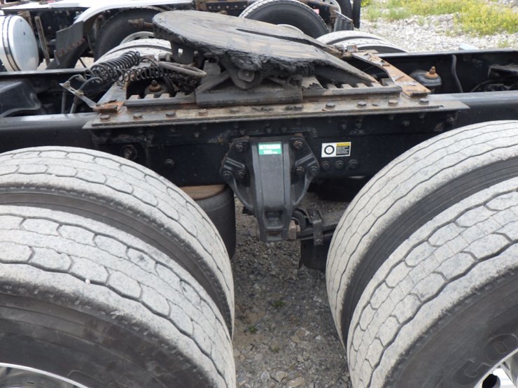 2016-kenworth-t680-image-19