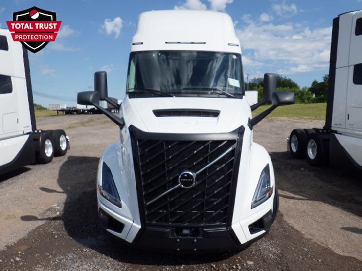 2025-volvo-vnl860-image-2