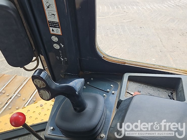 2019-deere-700k-image-28