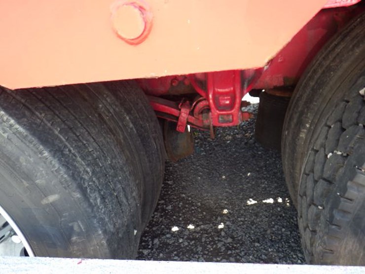 2015-peterbilt-389-image-9