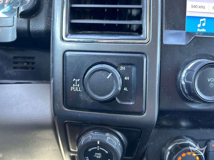 2019-ford-f150-image-17