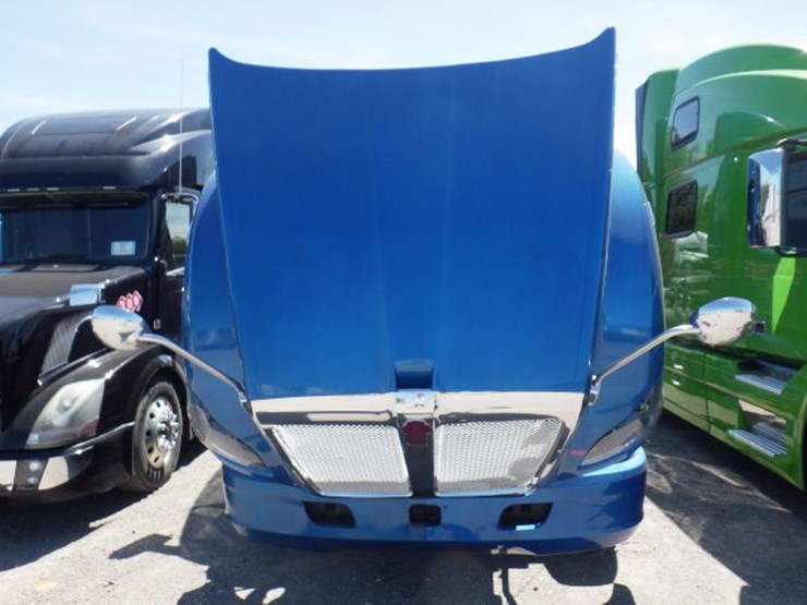 2016-kenworth-t680-image-28