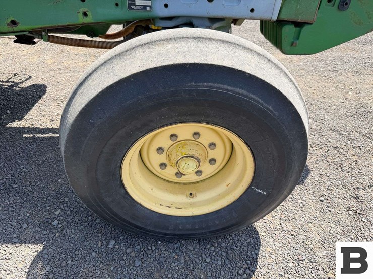 1997-john-deere-6400-image-39