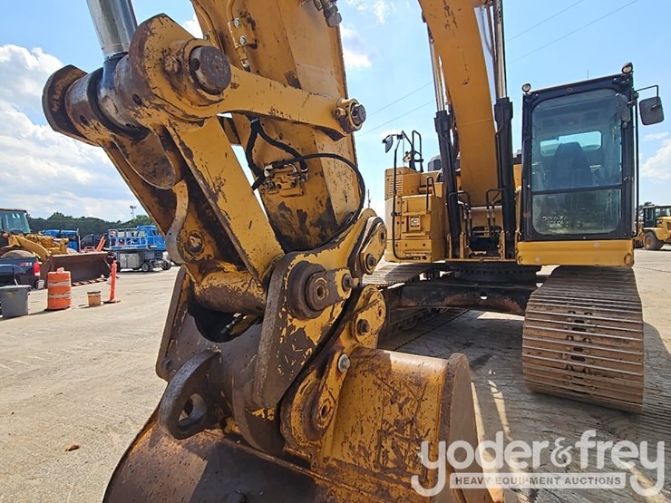2018-caterpillar-335fl-image-17