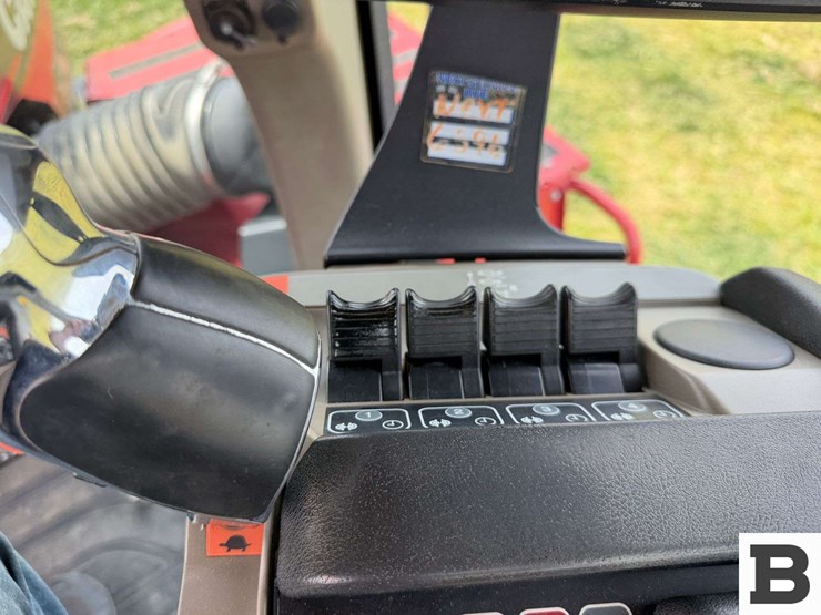2015-case-ih-steiger-420-rowtrac-image-94