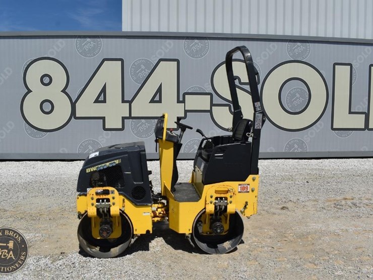 2017-bomag-bw900-50-image-4