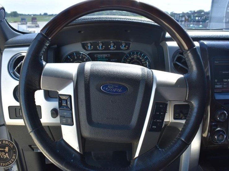 2013-ford-f150-platinum-image-27
