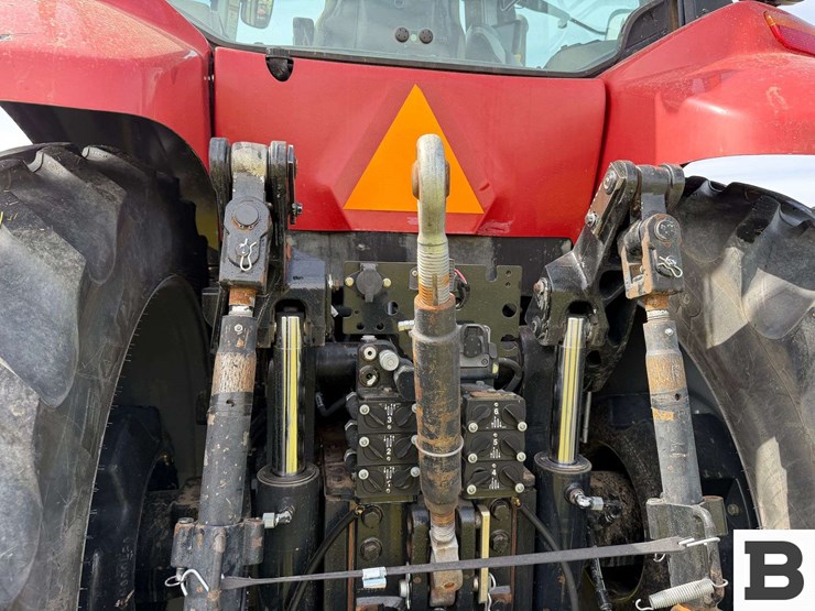 2013-case-ih-magnum-290-image-35