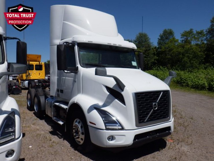 2021-volvo-vnr300-image-3