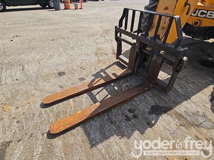 2014-jcb-507-42-image-9