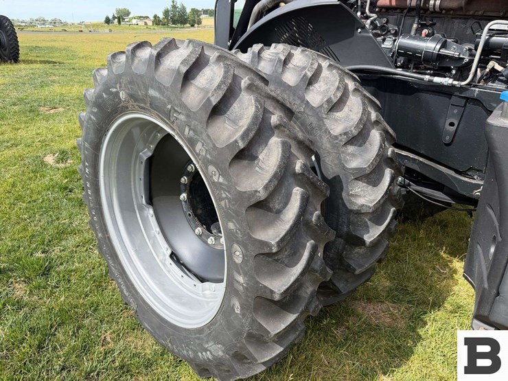 2012-case-ih-magnum-340-image-22