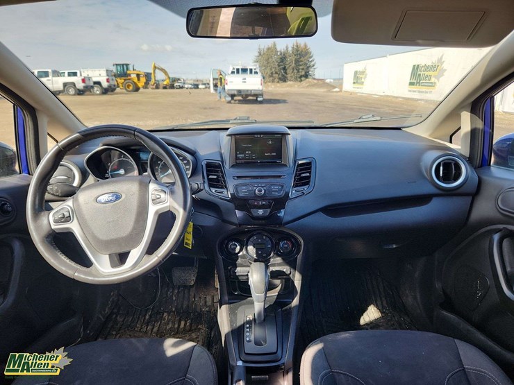 2014-ford-fiesta-se-image-15