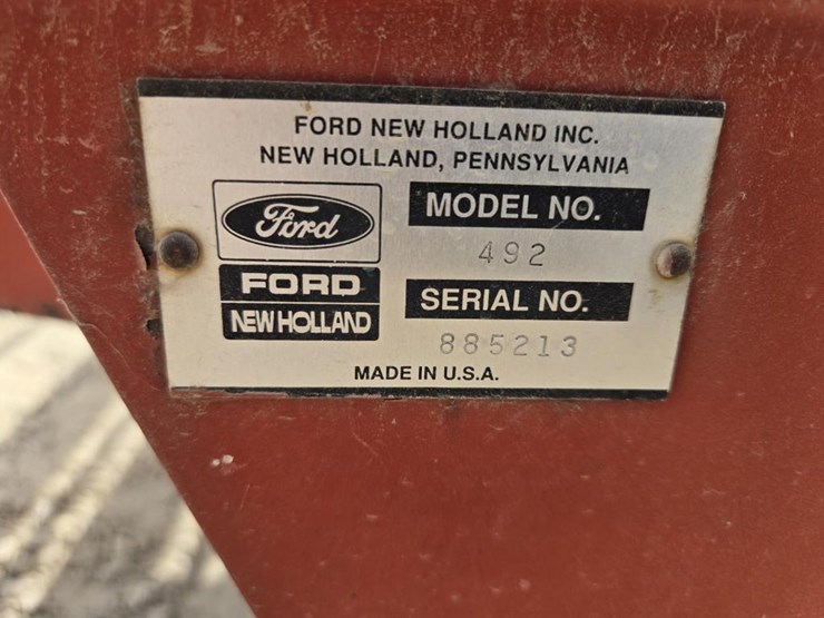 new-holland-492-image-2