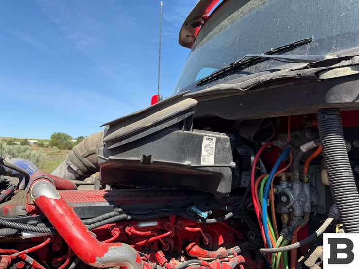 2015-kenworth-t880-image-43
