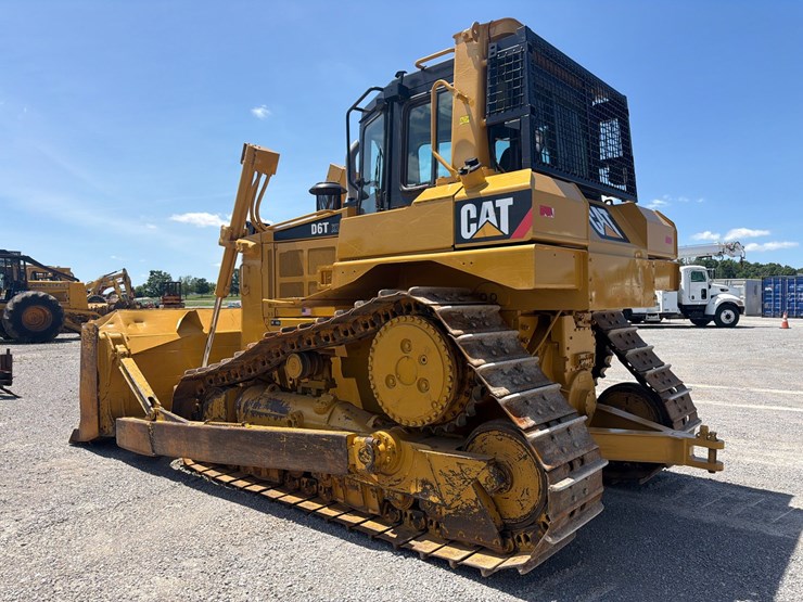 caterpillar-d6t-xl-image-4
