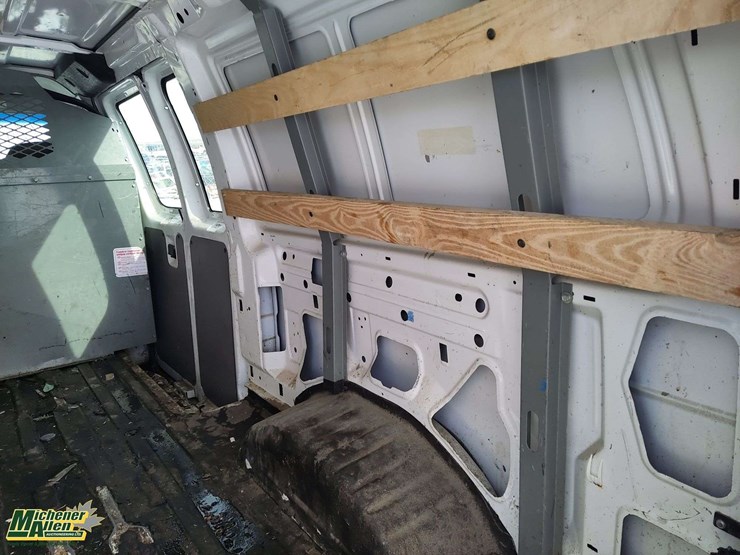 non-operable-2006-ford-e-250-cargo-van-image-28
