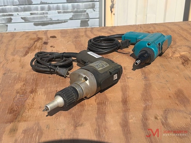 makita-electric-drywall-screwdriver-and-vsr-electric-drywall-screwdriver-image-6