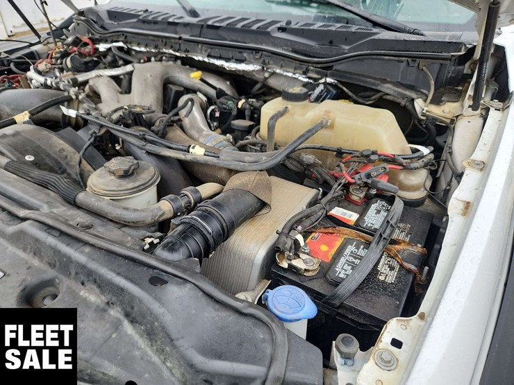 2021-ford-f550-image-32