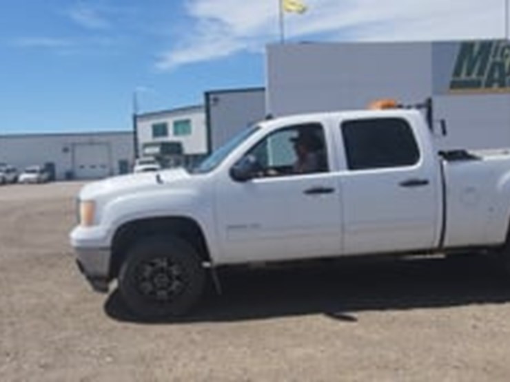2011-gmc-sierra-2500hd-image-5