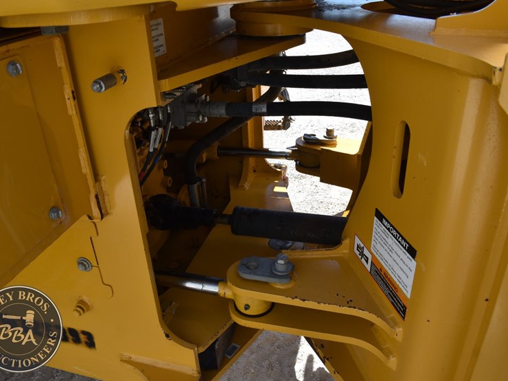 2021-deere-524-p-tier-image-41