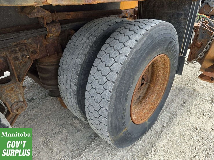 2011-international-workstar-7600-image-22