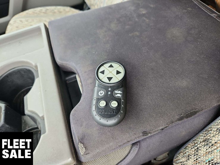 2021-ford-f550-image-11