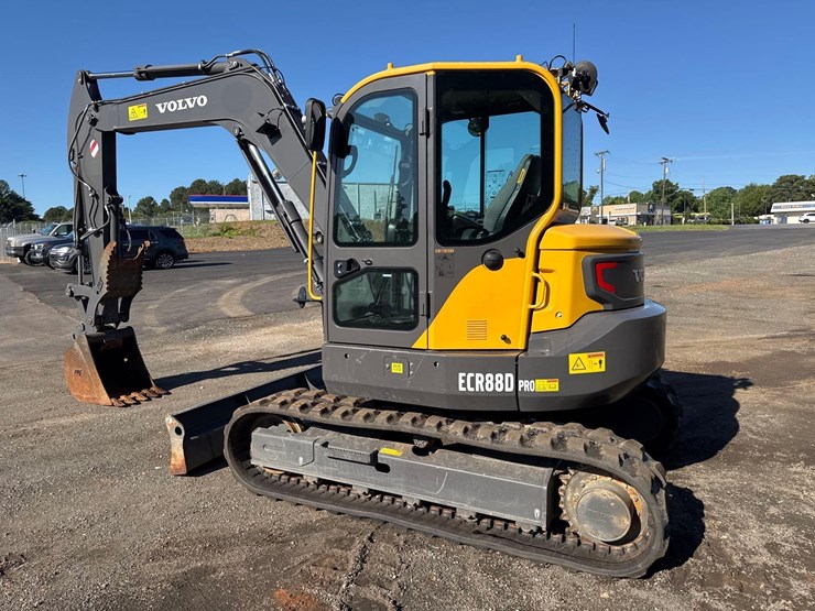 2023-volvo-ecr88d-image-3