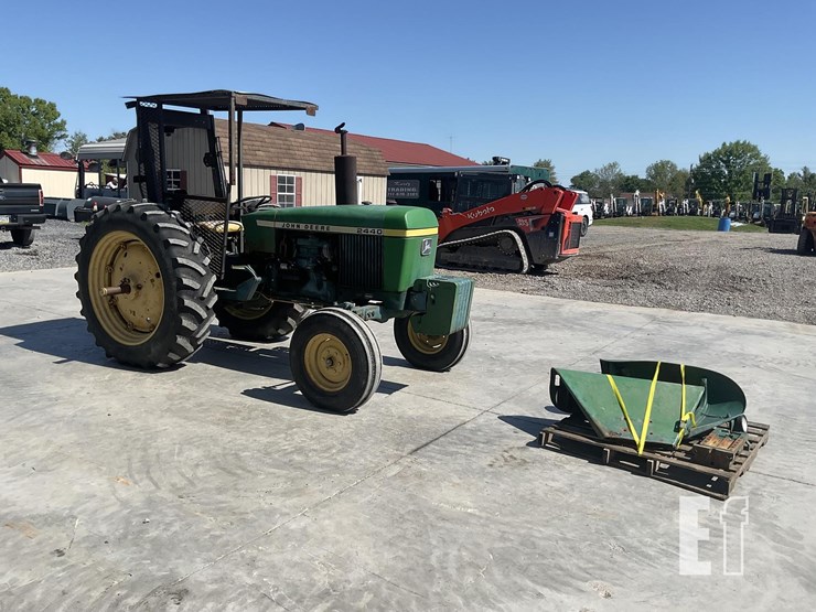 1977-john-deere-2440-image-6
