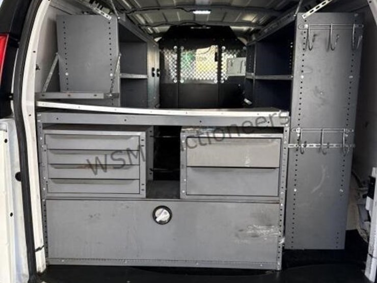 2015-chevrolet-express-2500-image-13