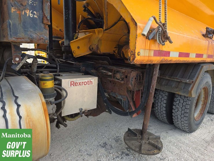 2010-international-workstar-7600-image-11