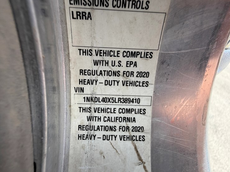 2020-kenworth-t800-image-30