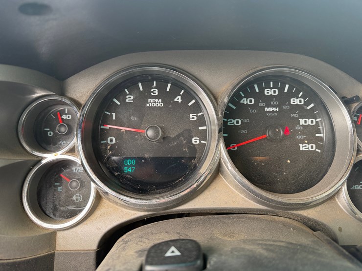 2012-chevrolet-silverado-3500hd-image-10